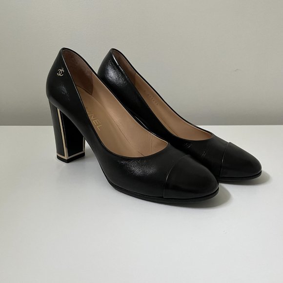 CHANEL Cap-Toe Black Leather Pumps - Picture 2 of 13